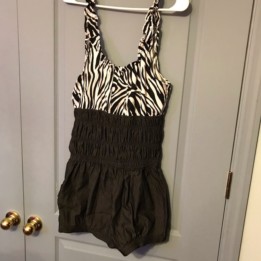 Romper - Picture 2 of 3
